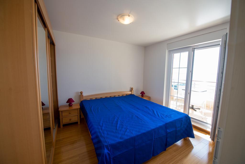 Apartments Karlo Baška Voda Kamer foto