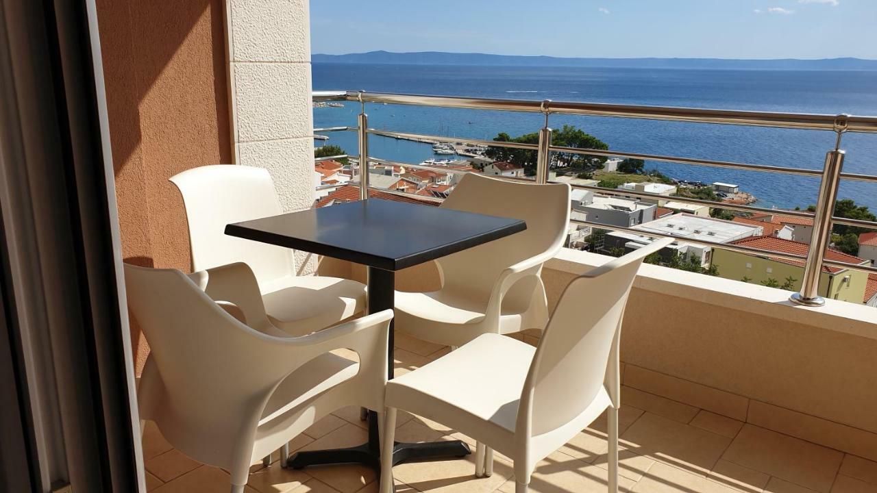 Apartments Karlo Baška Voda Buitenkant foto